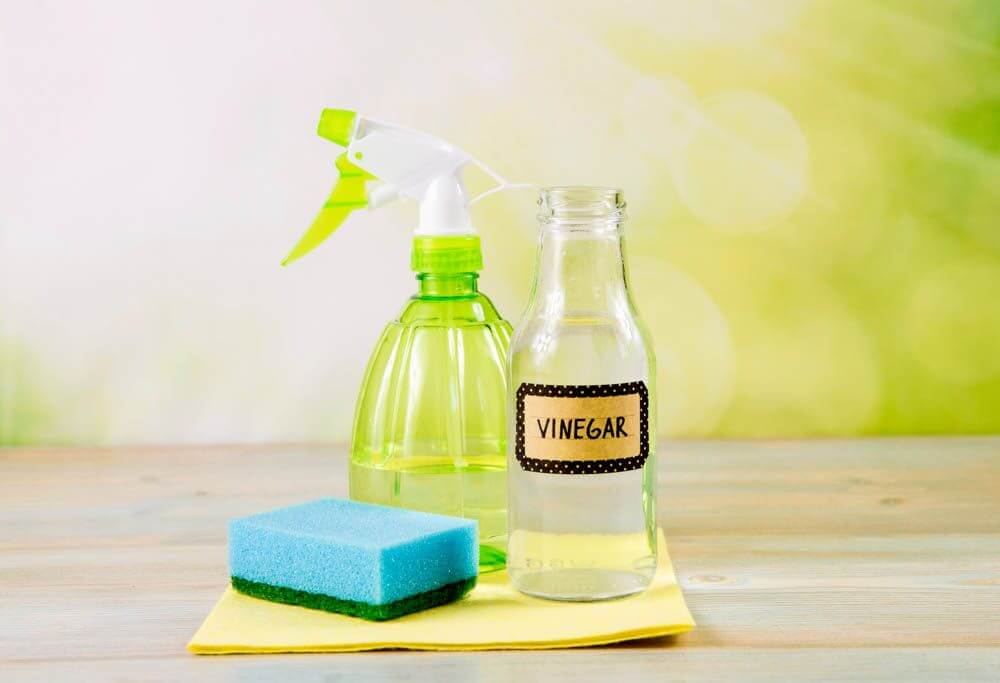 Cleaning with vinegar